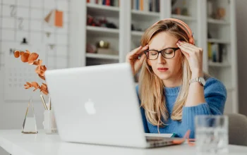 Are Blue Light Glasses Worth It for Women? Myths vs. Facts