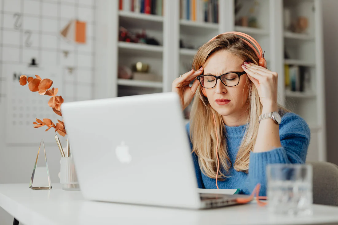 Are Blue Light Glasses Worth It for Women? Myths vs. Facts